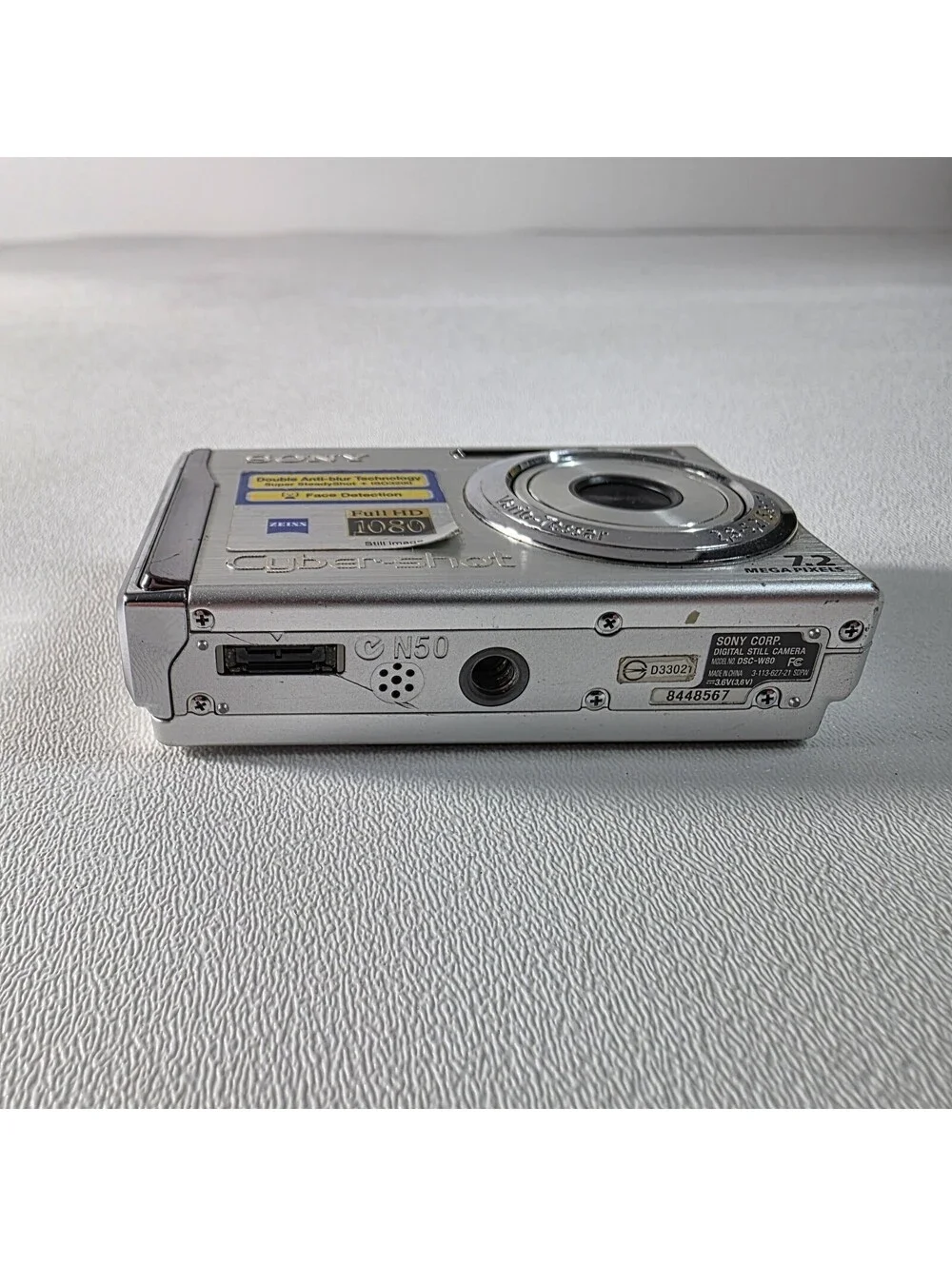 SONY Cyber-shot DSC-W80 Silver 7.2MP Carl Zeiss Vario-Tessar 3x Zoom